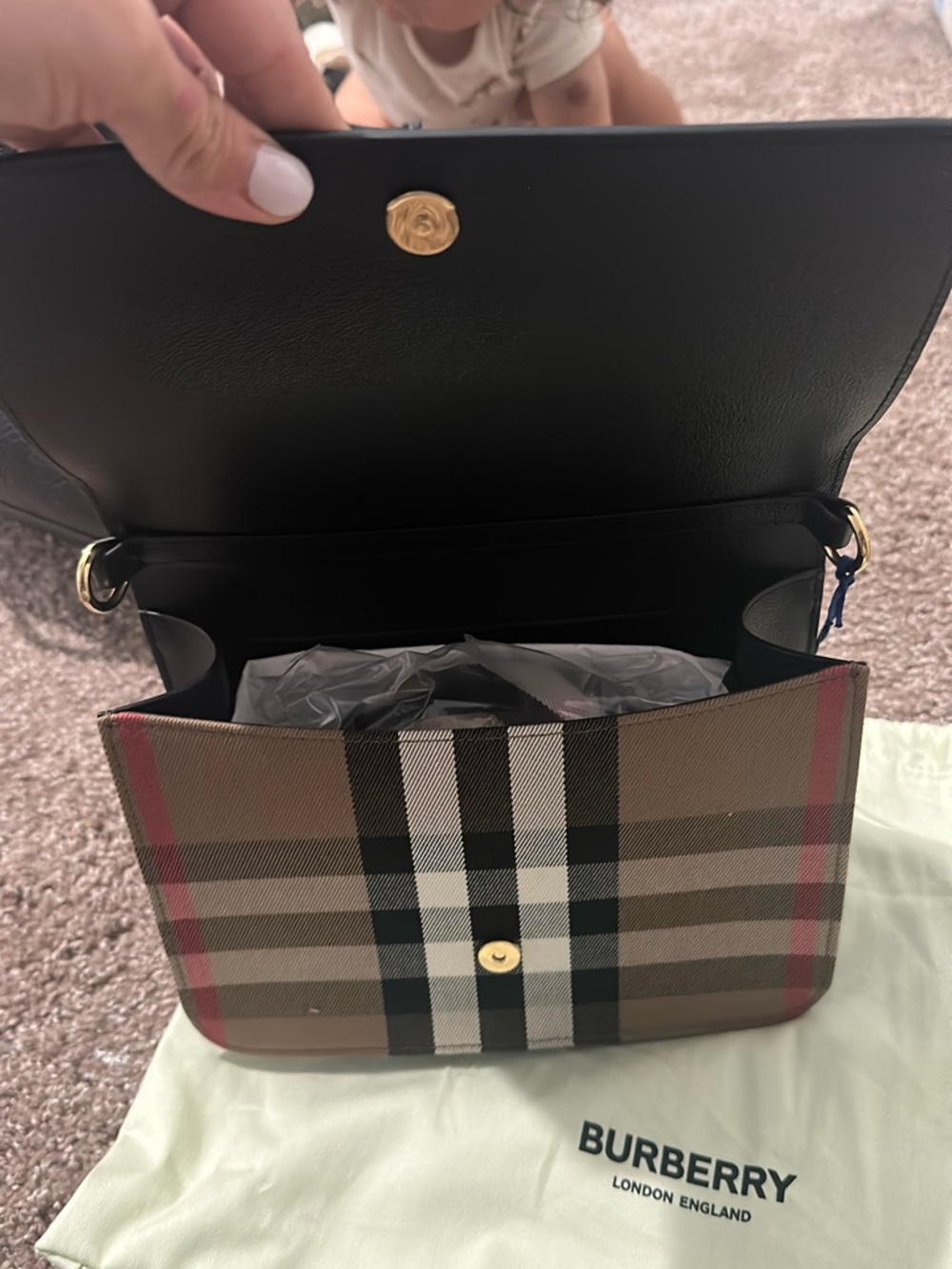 Burberry Black Leather Crossbody with Gold Logo - Picture 3 of 6